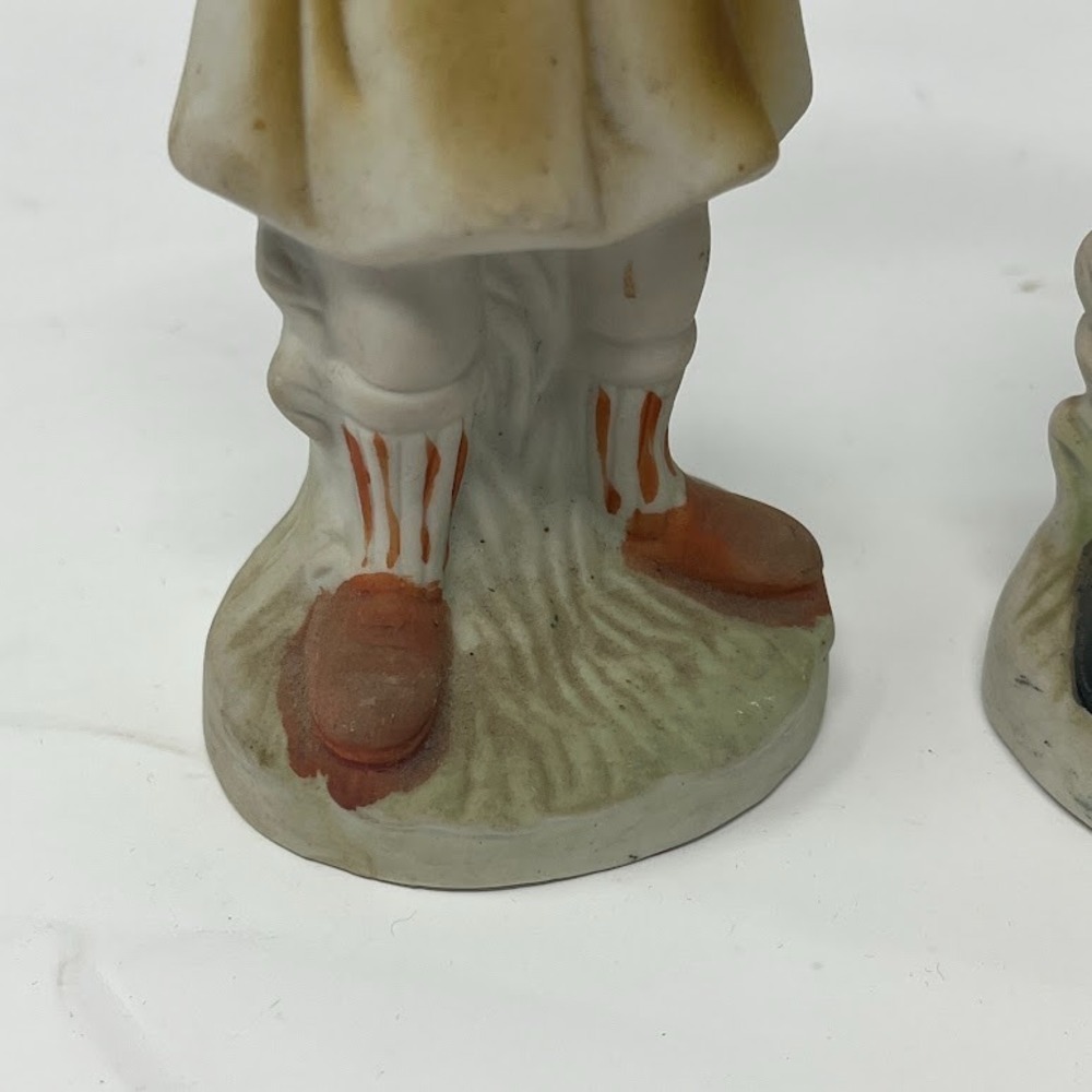 Vintage Bisque Boy and Girl Figurine Set Holding Dogs 7 inch Figurines - Picture 6 of 8